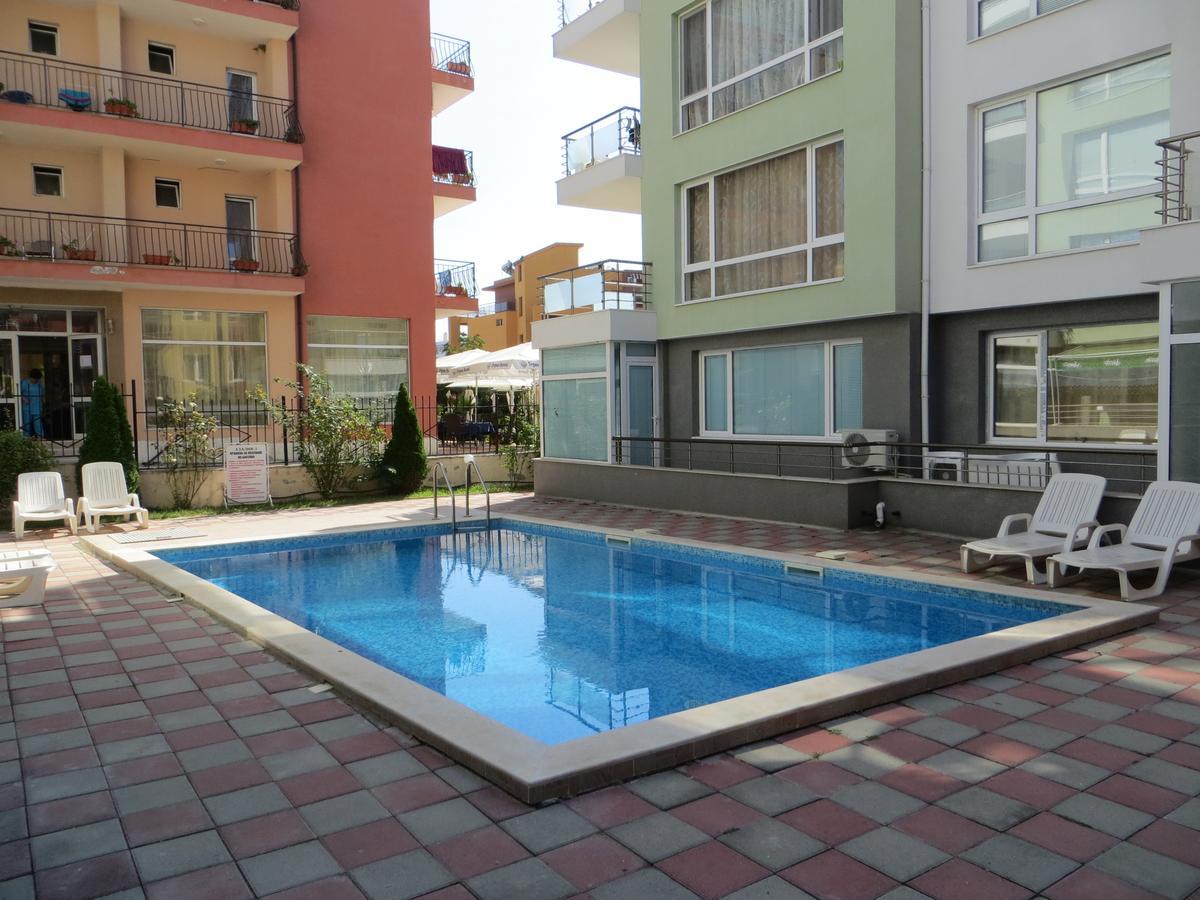 Apartments In Azalia 2 Complex Νεσέμπαρ Εξωτερικό φωτογραφία